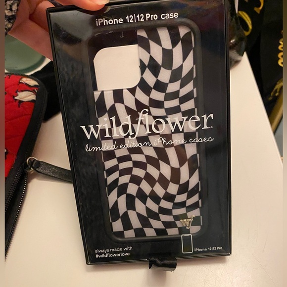 Wildflower Crazy Checkers 12/12 pro phone case - Picture 3 of 4